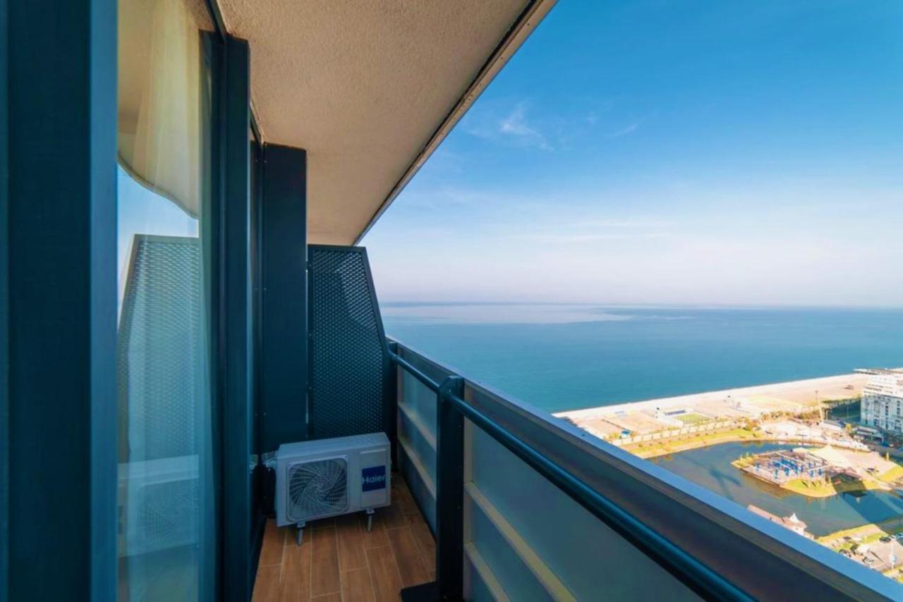 Orbi City Twins Tower Batumi Exteriör bild