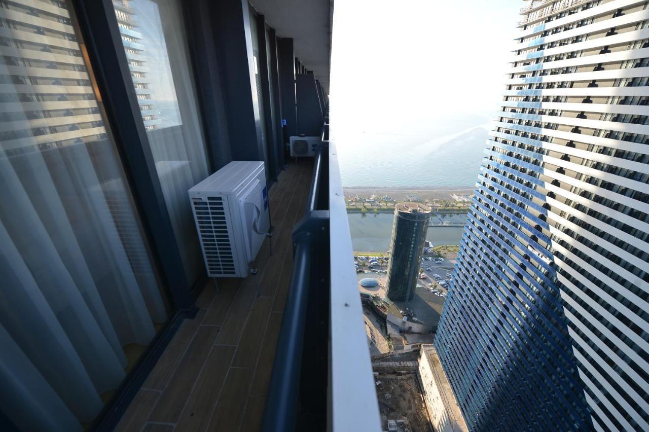 Orbi City Twins Tower Batumi Exteriör bild