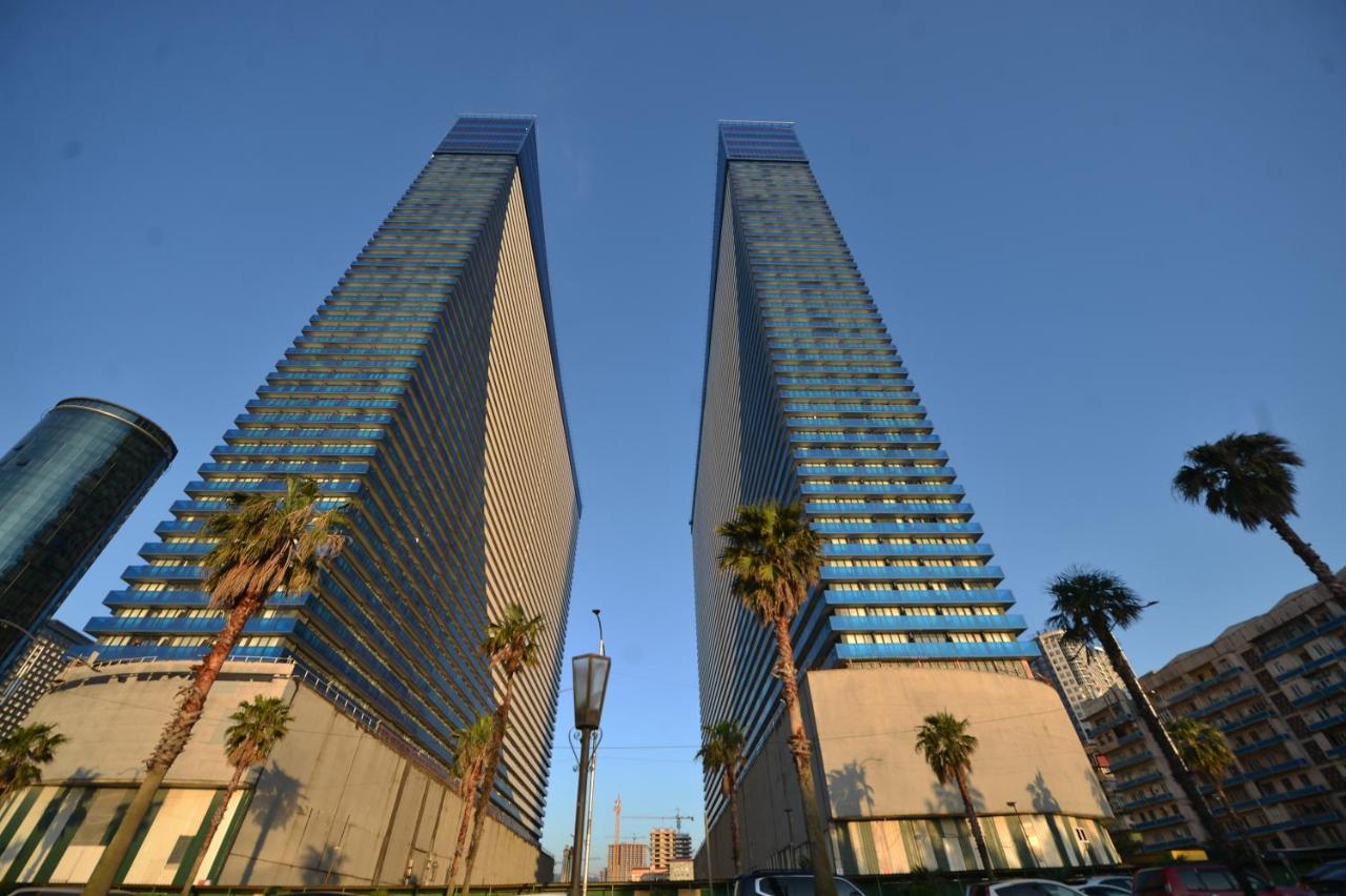 Orbi City Twins Tower Batumi Exteriör bild
