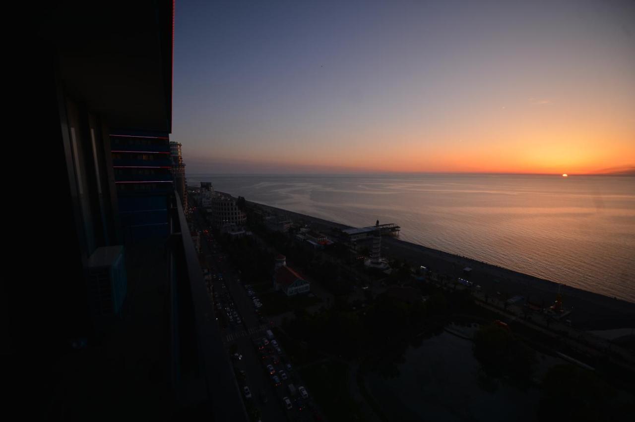 Orbi City Twins Tower Batumi Exteriör bild